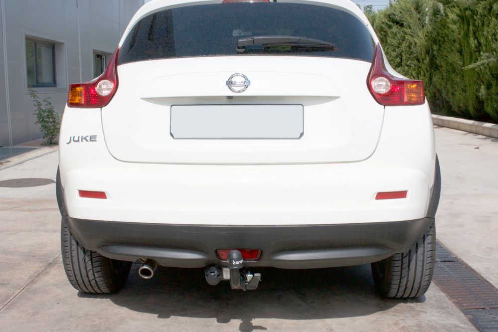 Gancio di traino fisso per Nissan Juke (F15) I SUV 2010-2014 + kit el. 13- poli